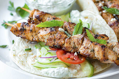 chicken kabobs cucumber sauce